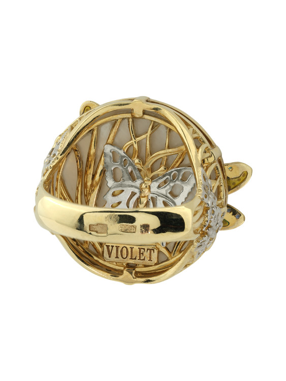 Кольцо из лимонного золота c сапфиром, изумрудом, эмалью и перламутром