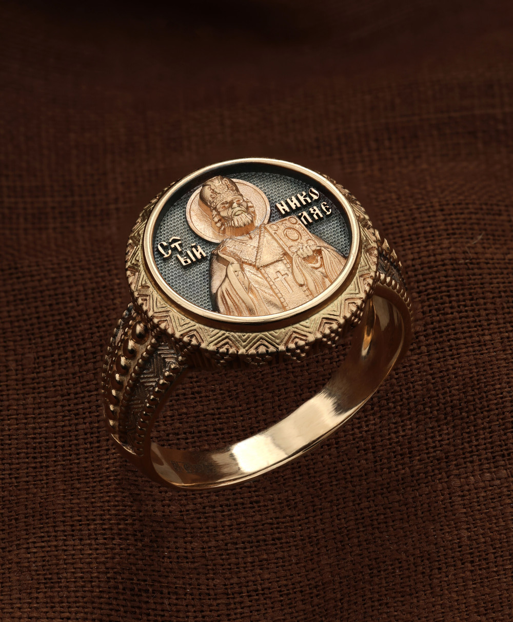 Кольцо из золота