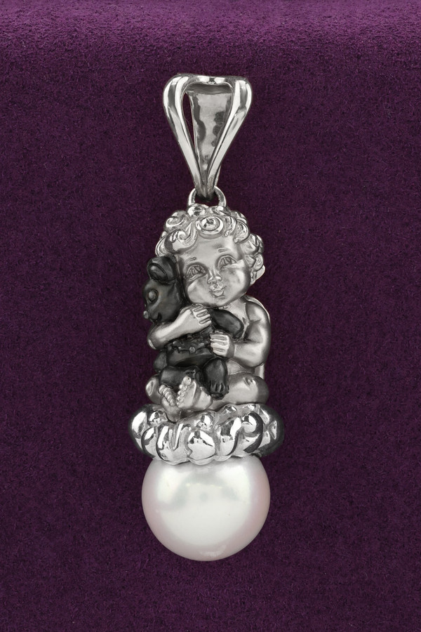 Подвеска из белого золота c жемчугом