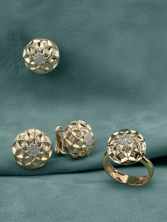 Подвеска из золота c бриллиантами