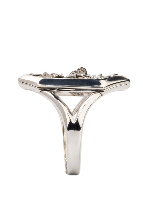 Кольцо из белого золота