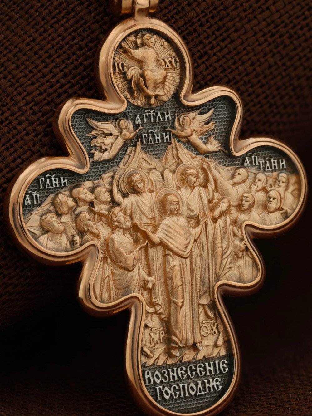 Крест из золота