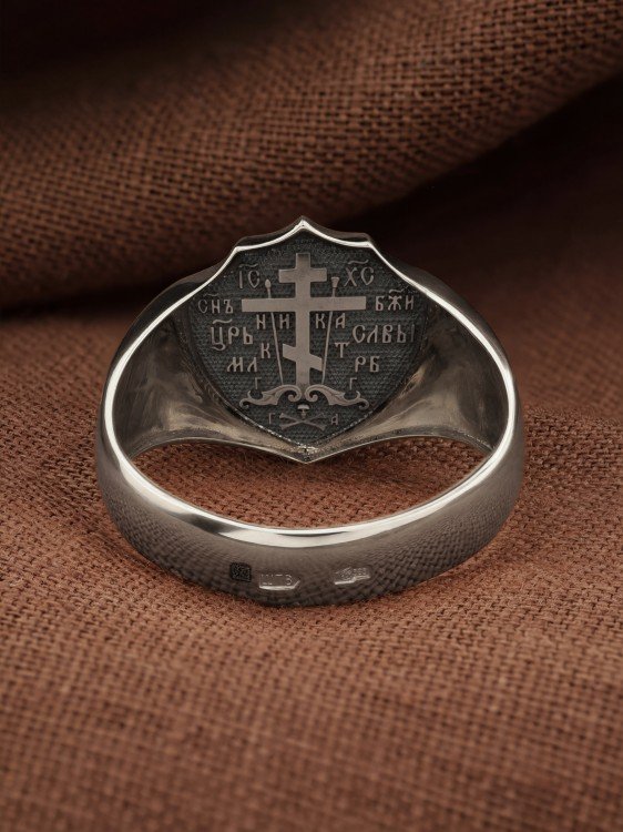 Кольцо из белого золота