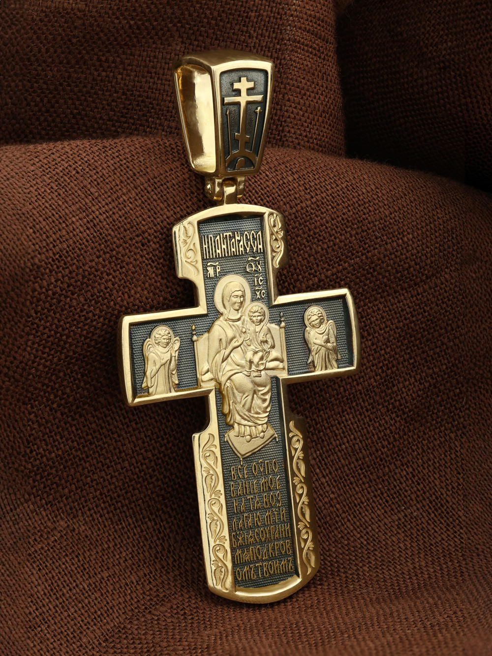 Крест из лимонного золота