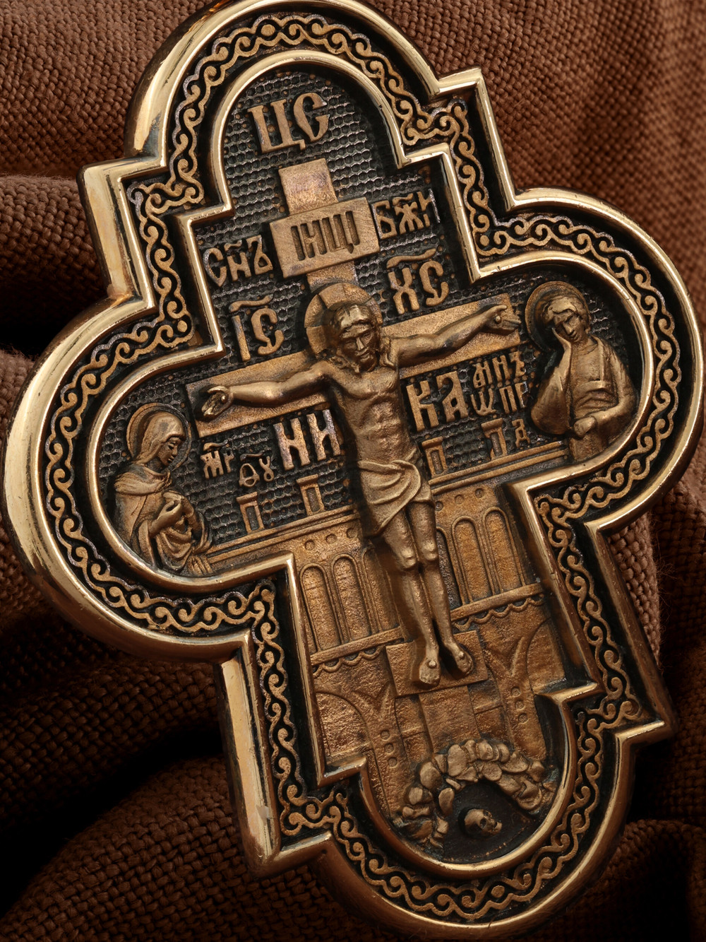 Крест из золота