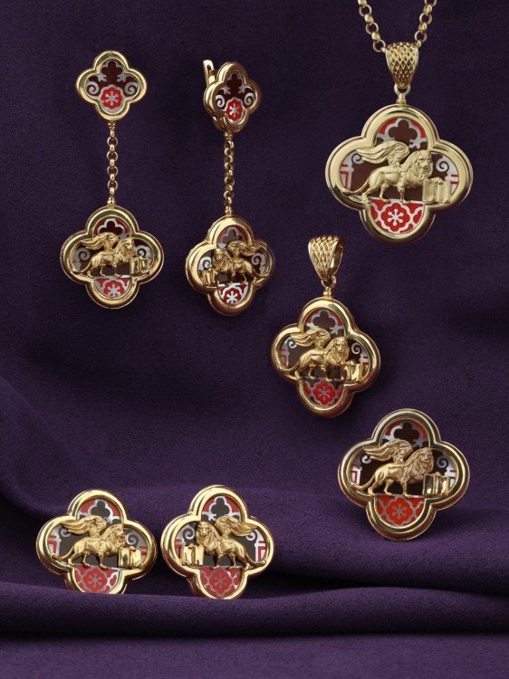 Кольцо из лимонного золота c эмаль и перламутром