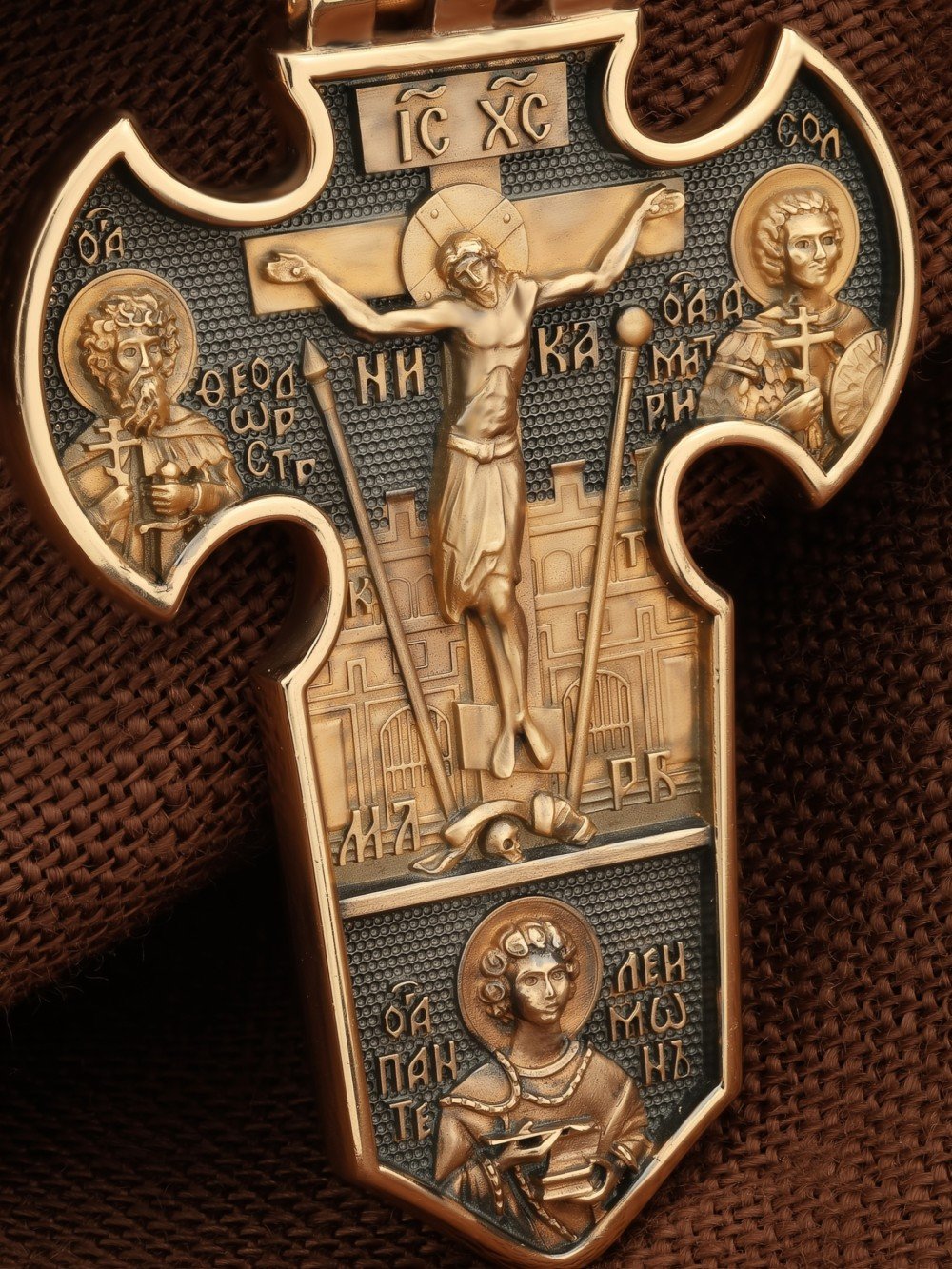 Крест из золота