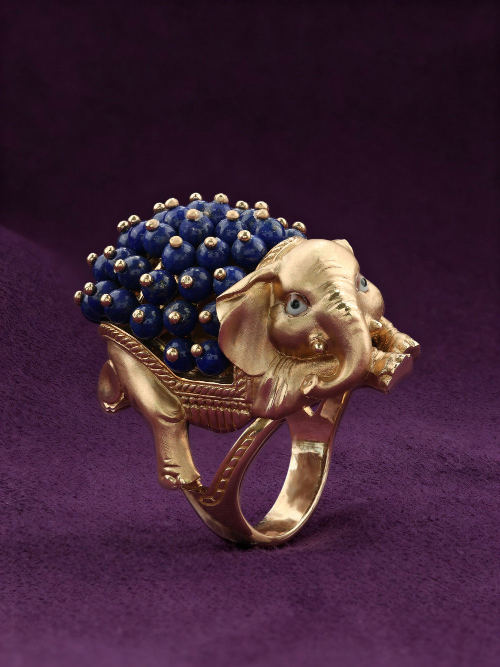 Кольцо из золота c эмаль и лазуритом