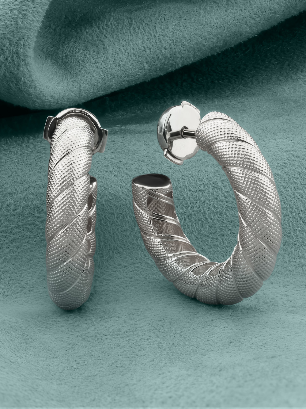 Серьги из белого золота