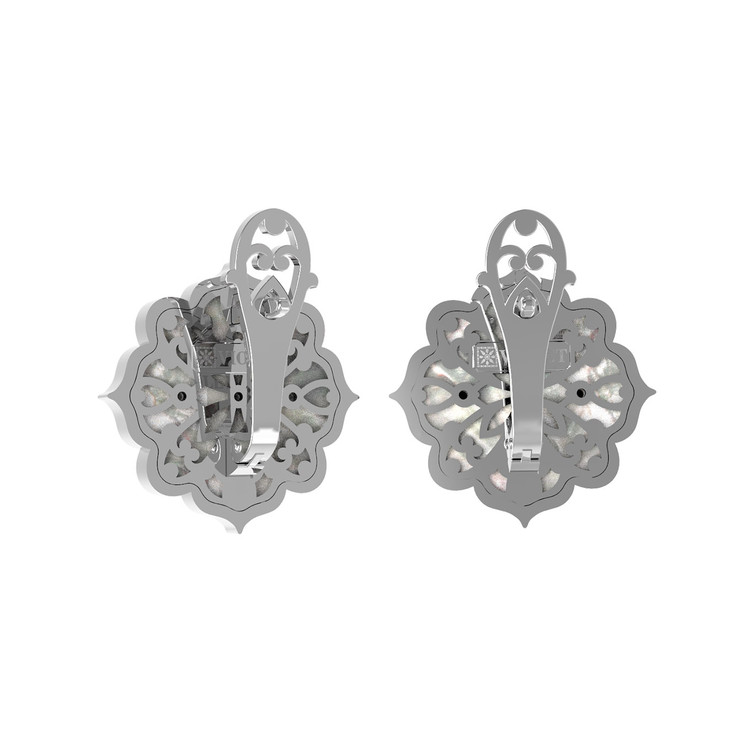 Серьги из белого золота c ониксом и перламутром