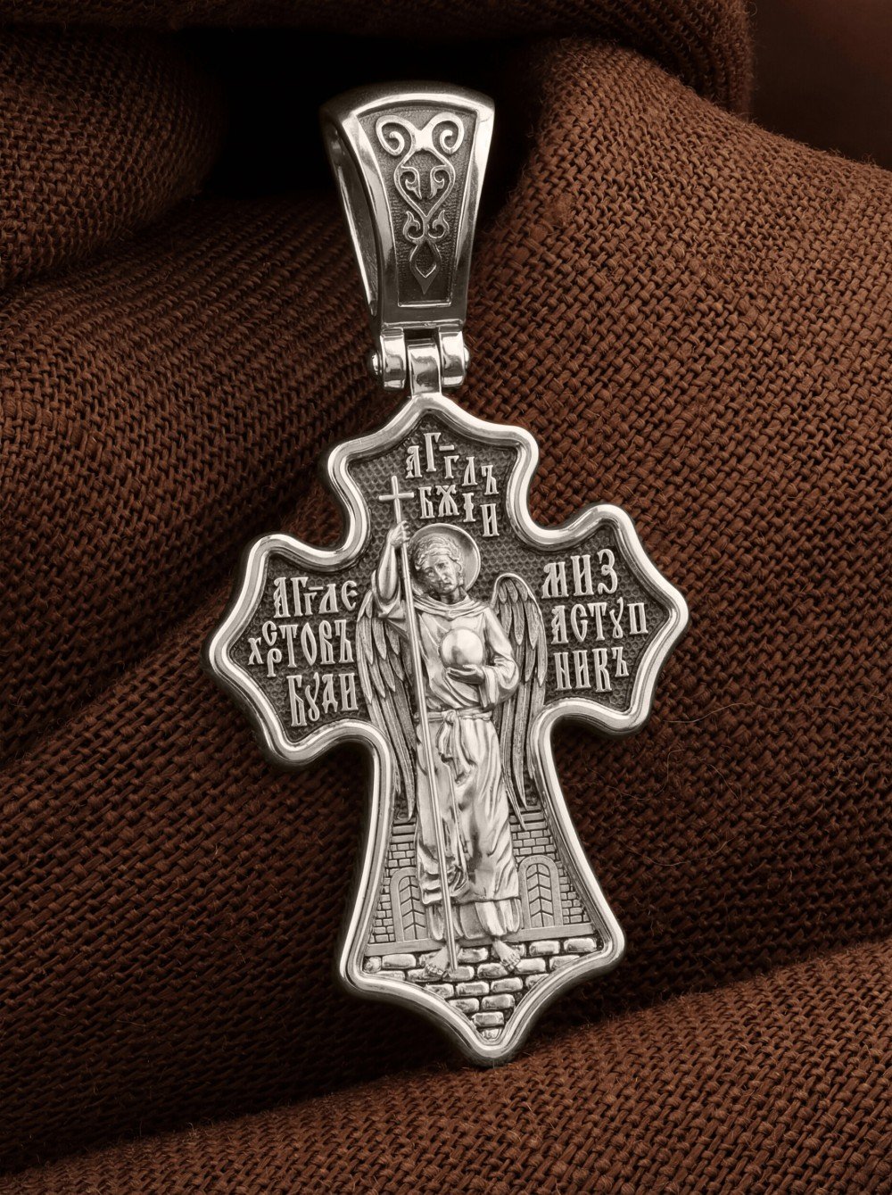 Крест из белого золота