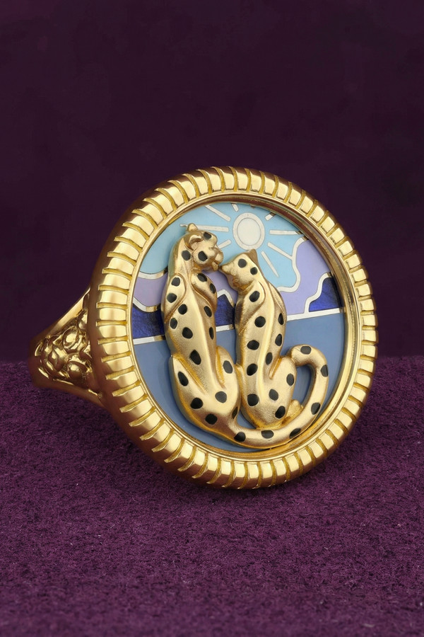 Кольцо из лимонного золота c эмаль