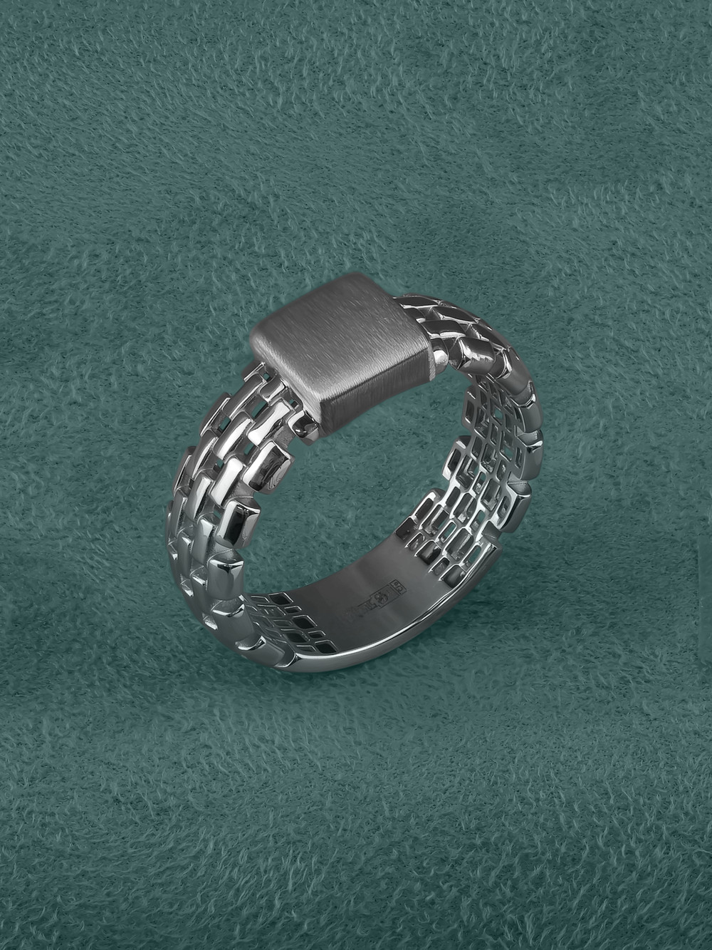 Кольцо из белого золота