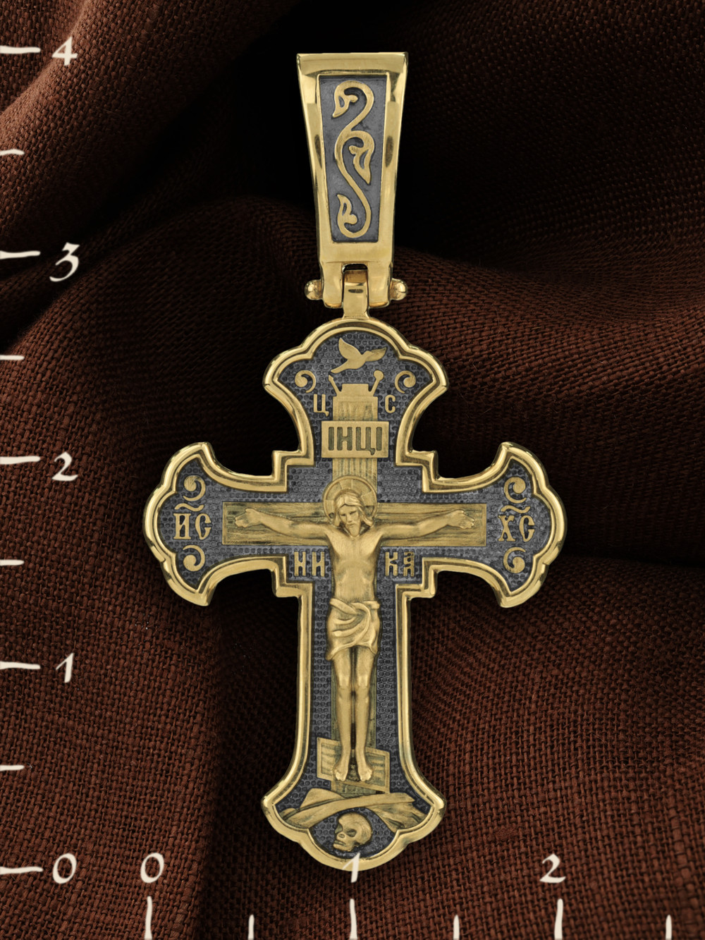 Крест из лимонного золота