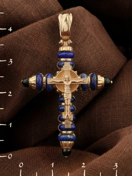 Крест из золота c ониксом и лазуритом