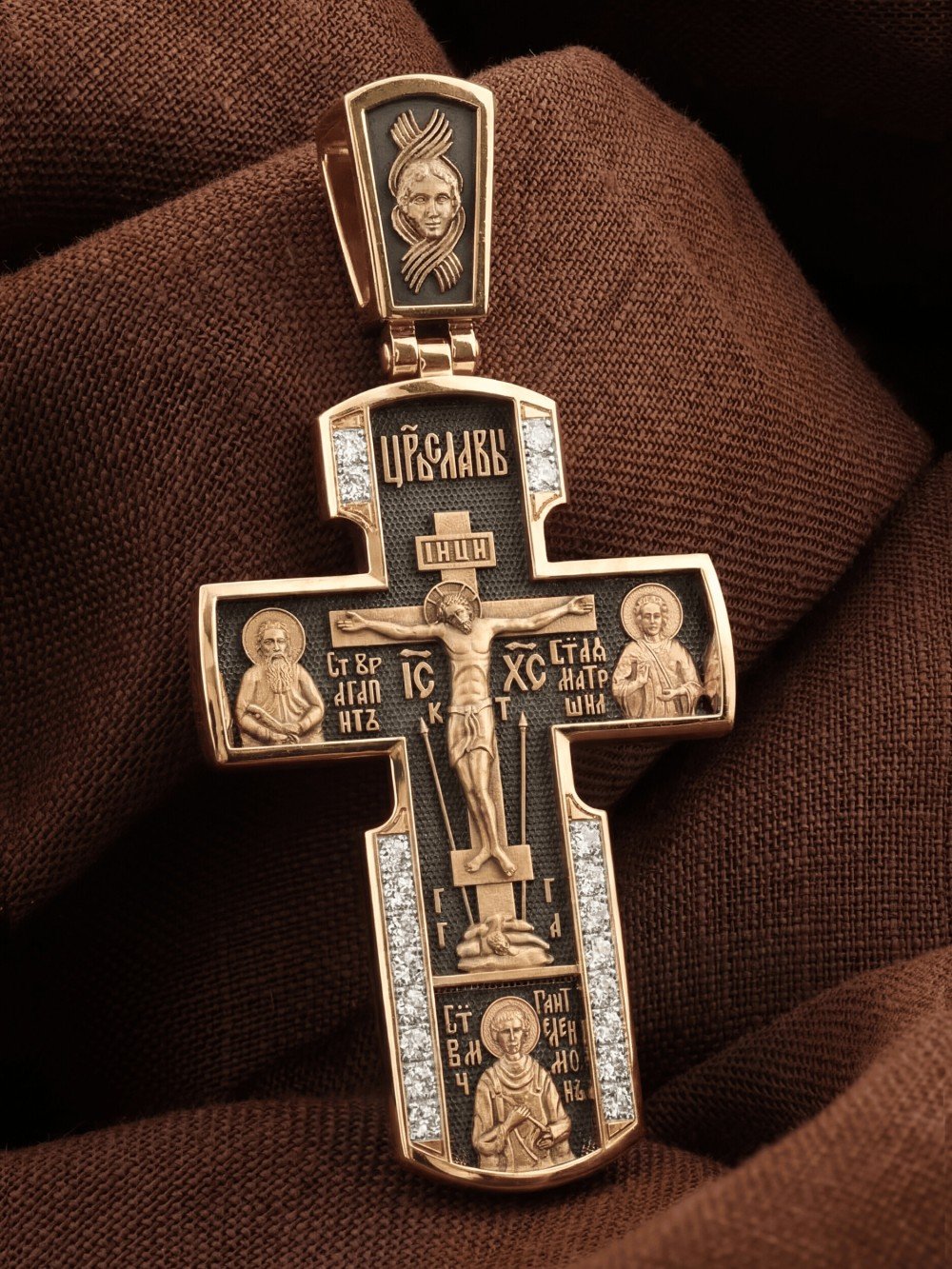 Крест из золота c бриллиантами