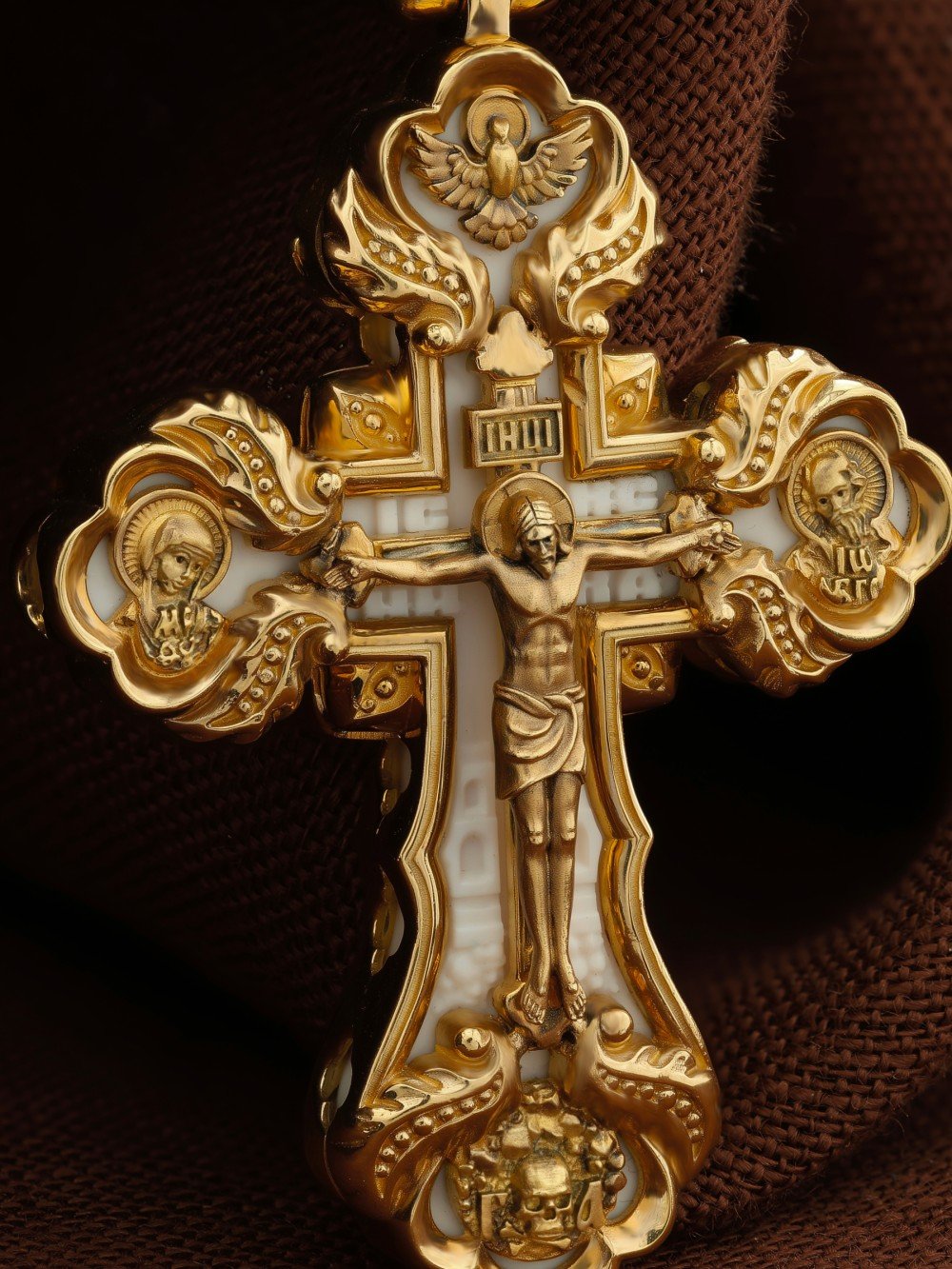 Крест из лимонного золота c бивнем мамонта