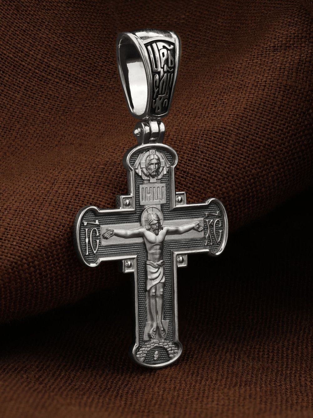 Крест из белого золота