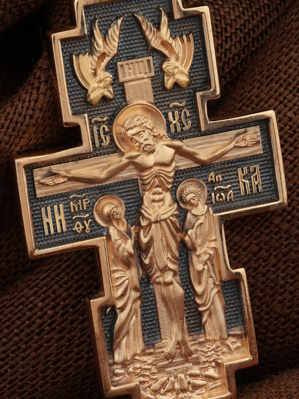 Крест из золота