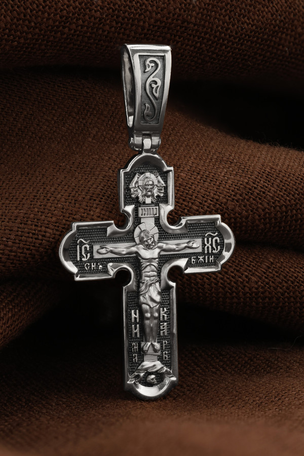 Крест из белого золота