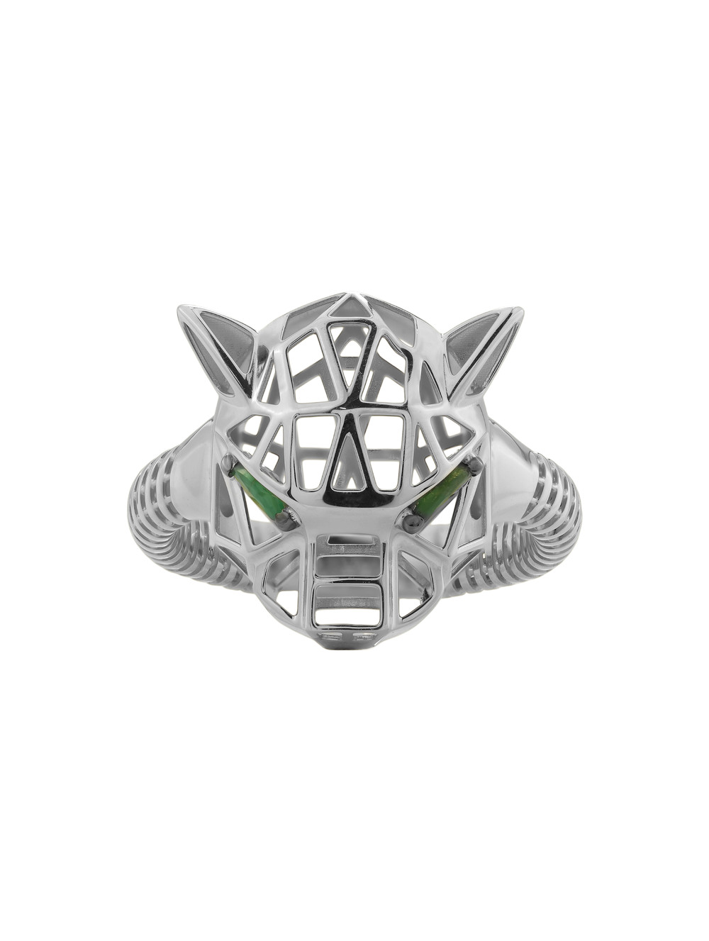 Кольцо из белого золота c изумрудом