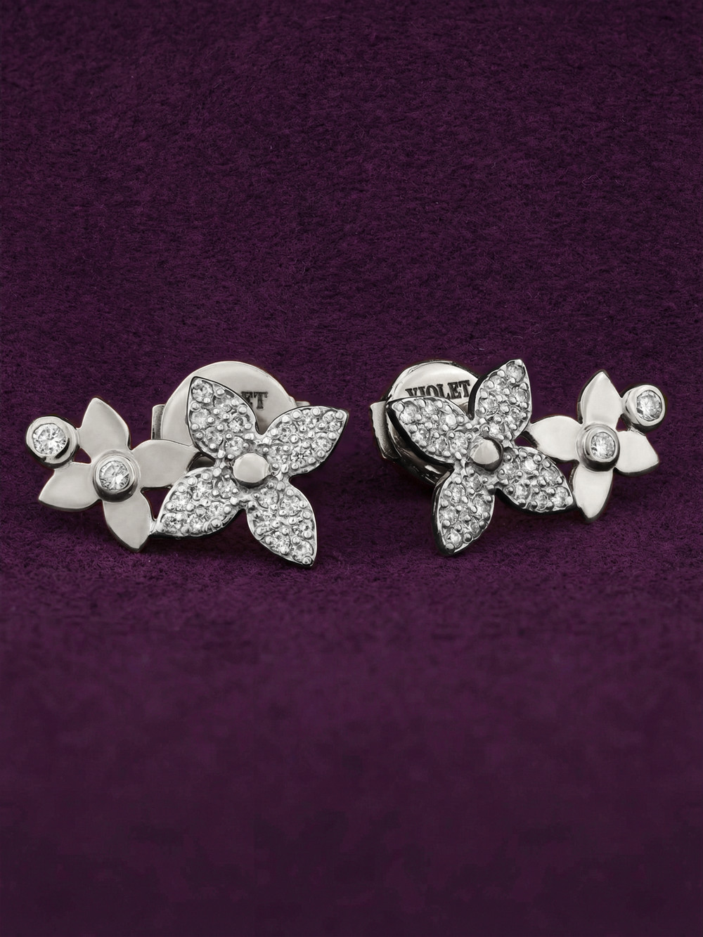 Серьги из белого золота c бриллиантами