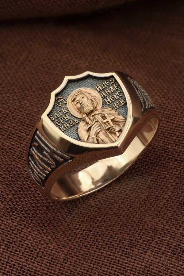 Кольцо из золота