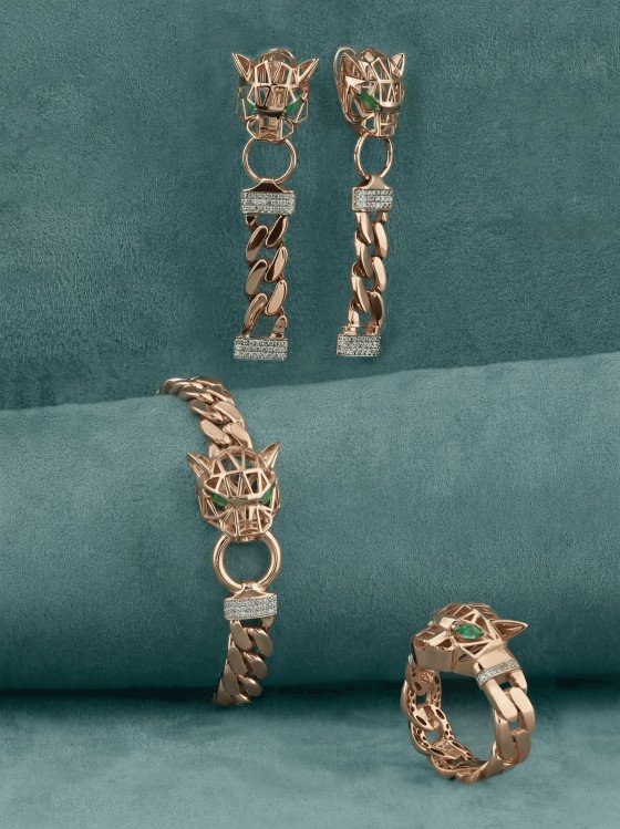 Кольцо из золота c бриллиантами и изумрудом