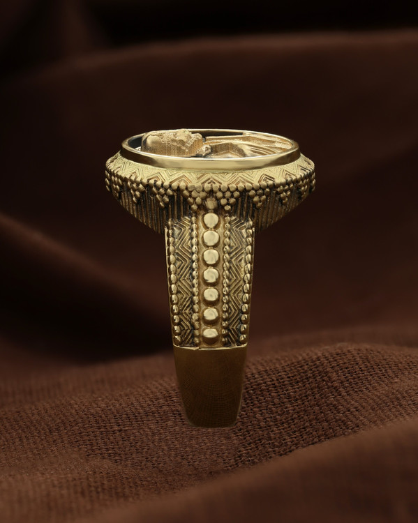 Кольцо из лимонного золота