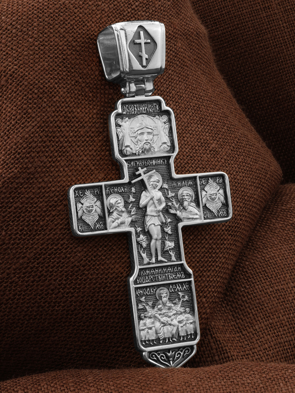 Крест из белого золота