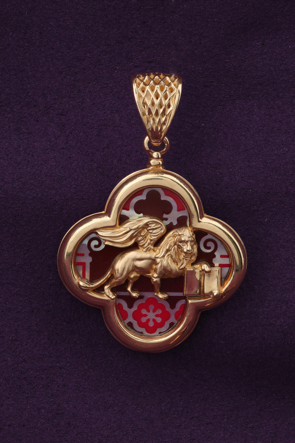 Подвеска из золота c эмаль и перламутром