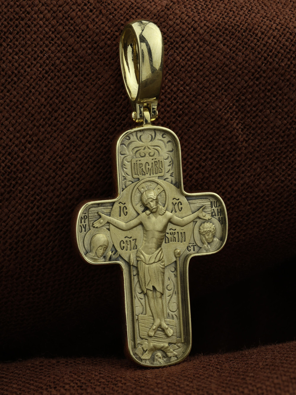 Крест из зелёного золота