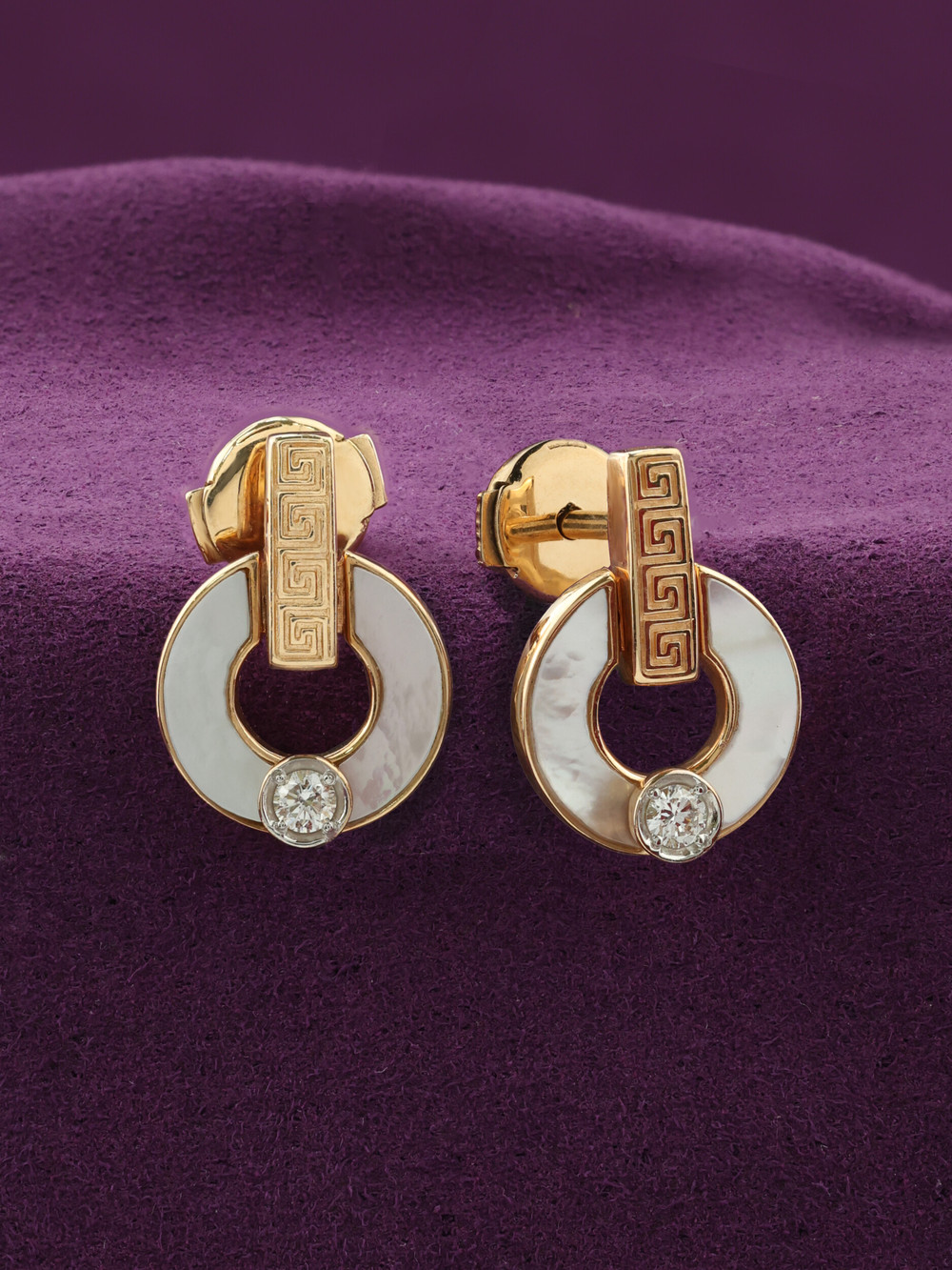 Серьги из золота c бриллиантами и перламутром