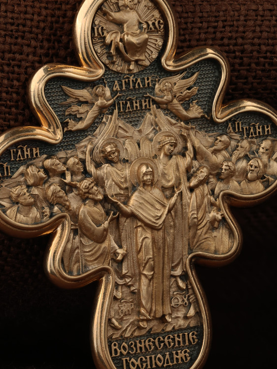 Крест из золота