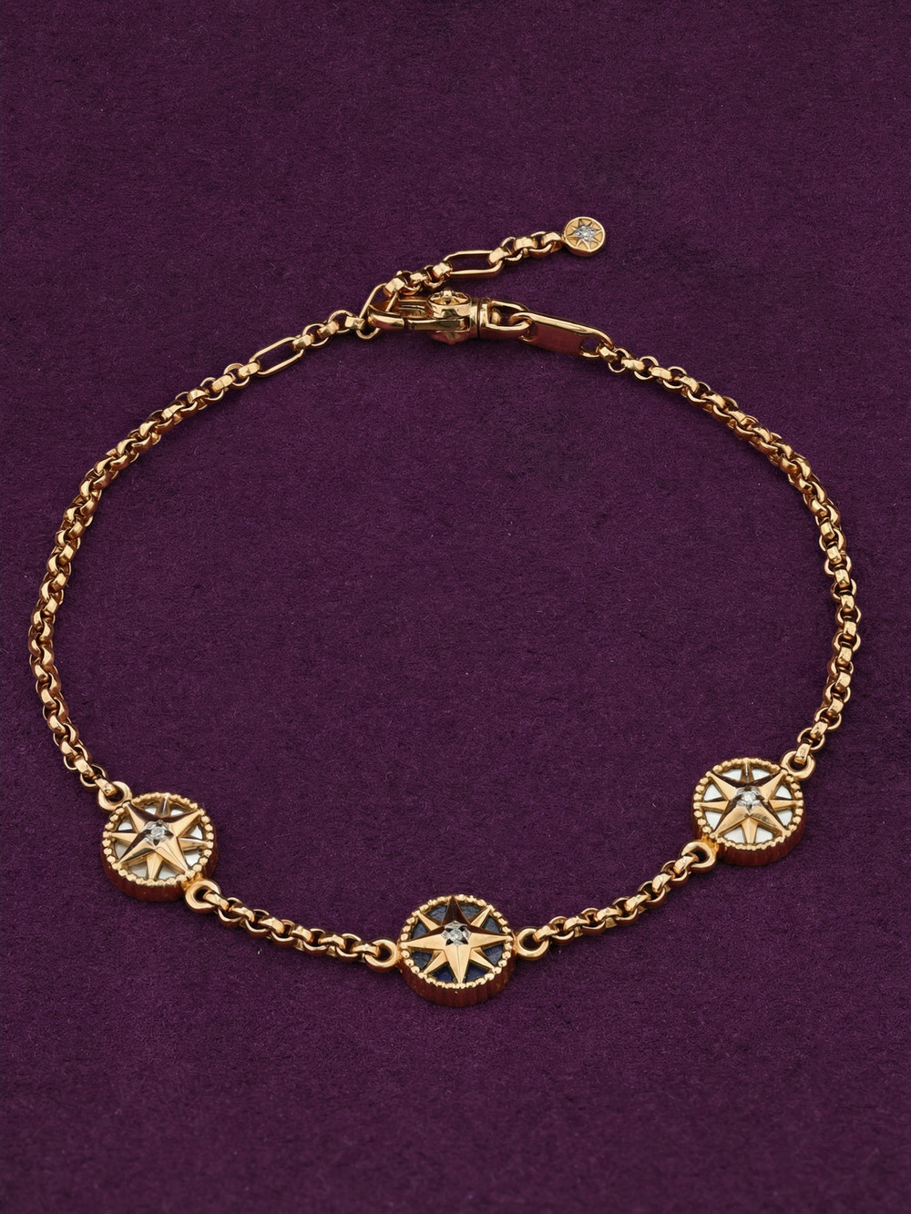 Браслет из золота c бриллиантами, лазуритом и перламутром